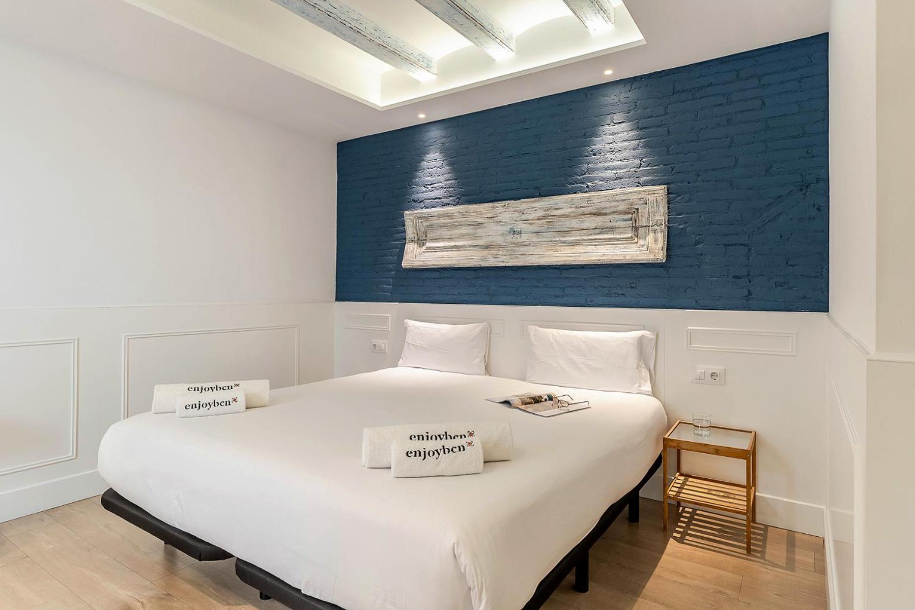 Enjoybcn Colon Apartments Barcelona Ngoại thất bức ảnh